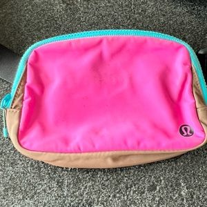 Lululemon Everywhere Belt Bag 1L